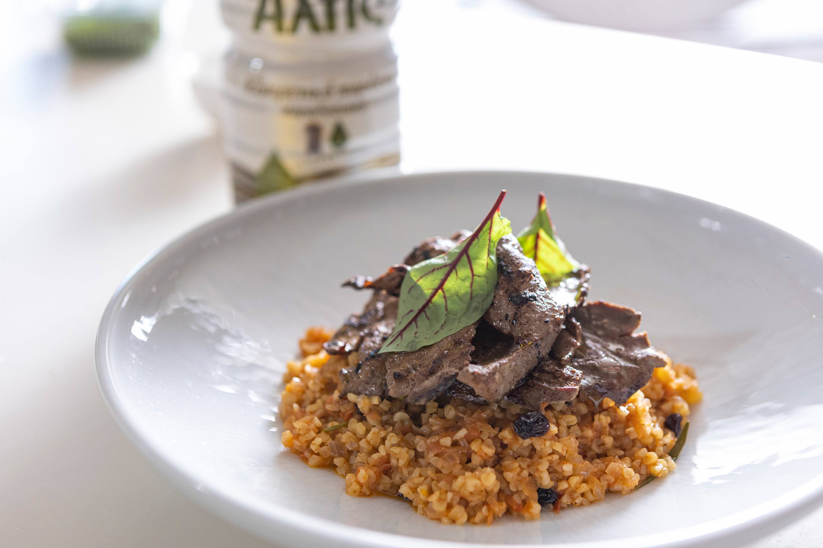 recipe image Γύρος από Μοσχαρίσιο Συκώτι και Κοκκινιστό Πλιγούρι